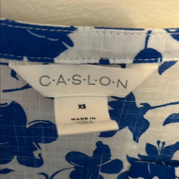 Caslon Blue and White 3/4 Sleeve Blouse with Mandarin Collar - Picture 2 of 8